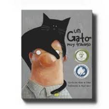 UN GATO MUY TRAVIESO